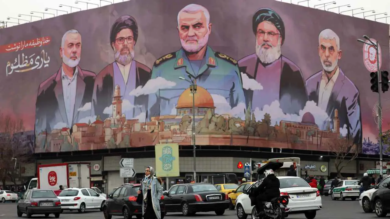 من الخارج.. وزير يكشف تعرض إيران لهجمات سيبرانية واسعة