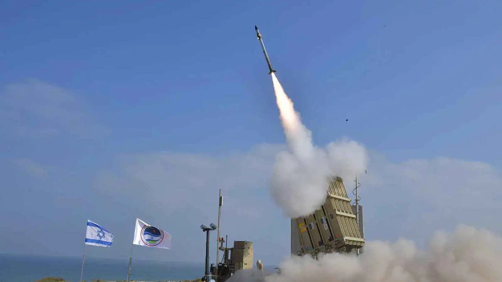 أطلقتا من اليمن.. الجيش الإسرائيلي يعلن اعتراض مسيّرتين فوق إيلات