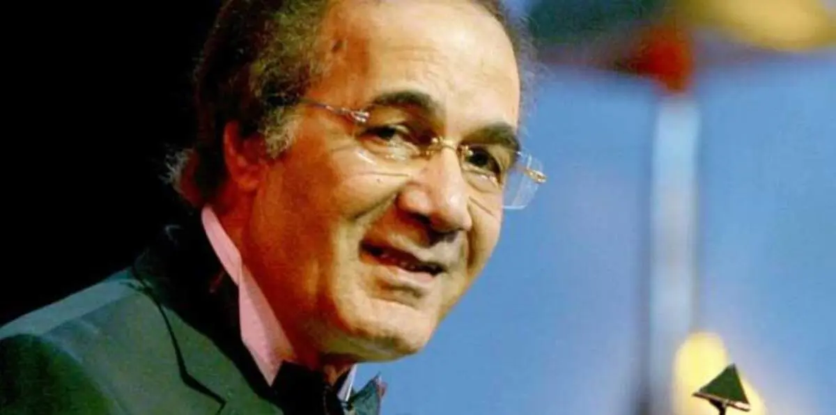 محمود ياسين: لا أستطيع الوقوف أمام الكاميرا الآن .. وانتظروني في الإذاعة