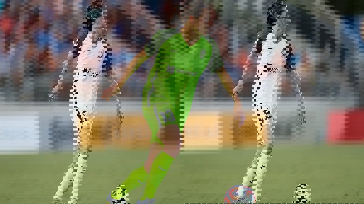 النيوزيلندية ريبيكاه ستوت تعود إلى ملبورن سيتي بعد تعافيها من السرطان