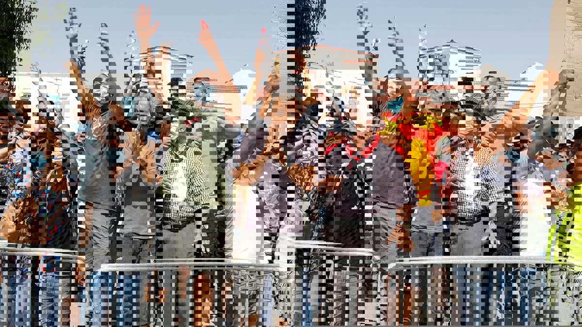 تونس.. القضاء العسكري يصدر مذكرة لإيداع 4 نواب في السجن