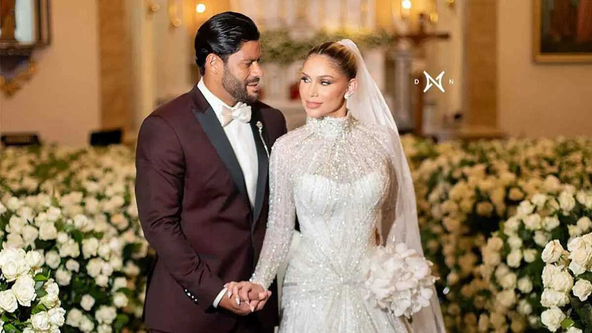 نجم البرازيل يحتفل بزواجه من ابنة أخت زوجته السابقة (صور)