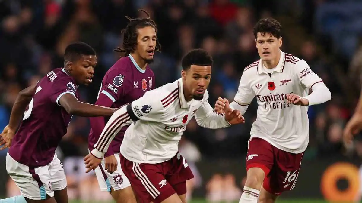 ترتيب الدوري الإنجليزي بعد فوز آرسنال وتعادل مانشستر يونايتد (فيديو)