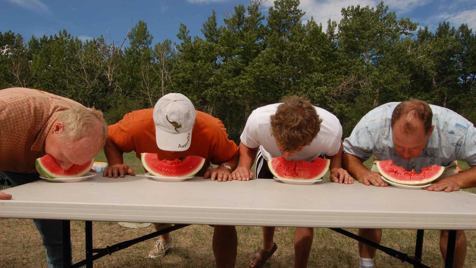 مأساة خلال مسابقة "أكل البطيخ" في البرازيل