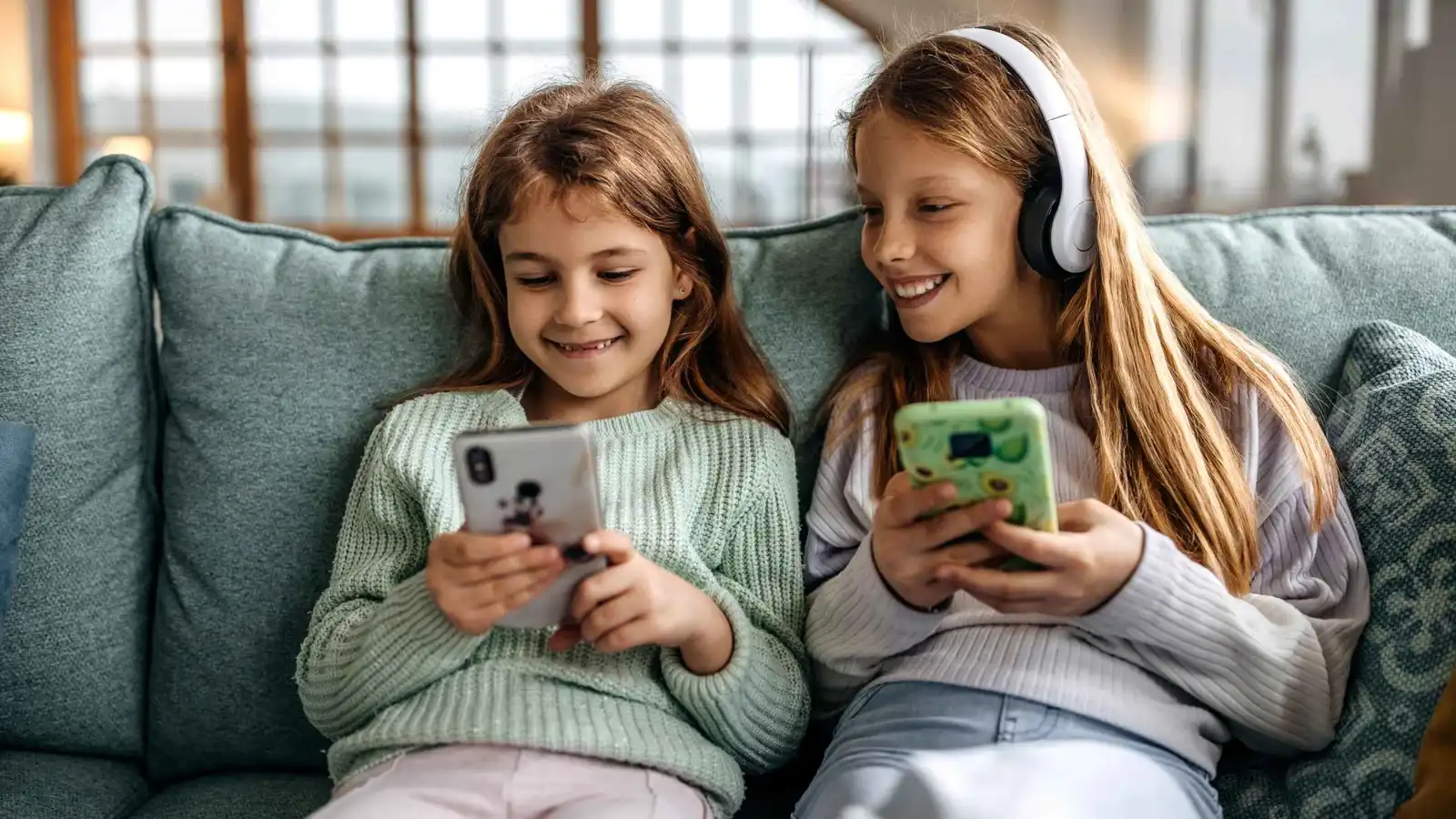 أوروبا تناقش "الحد الأدنى" لاستخدام السوشيال ميديا