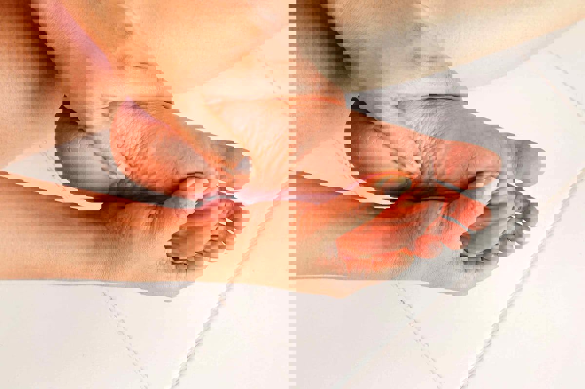 تعرّف على أعراض وعلاجات النقرس