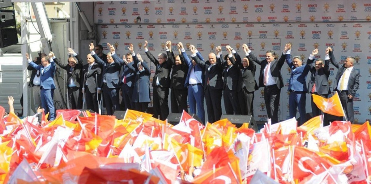 "العدالة والتنمية" يجري عملية تطهير داخلية بعد محاولة الانقلاب‎