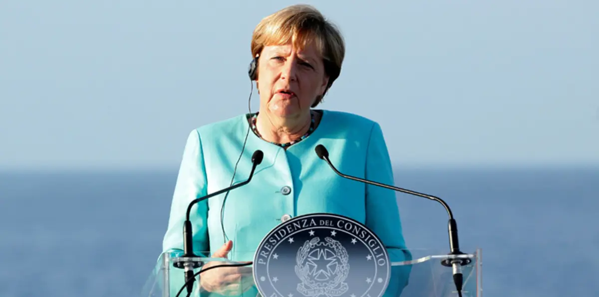 ميركل: مقترح روسيا للتهدئة بحلب ينمّ عن "استهتار"