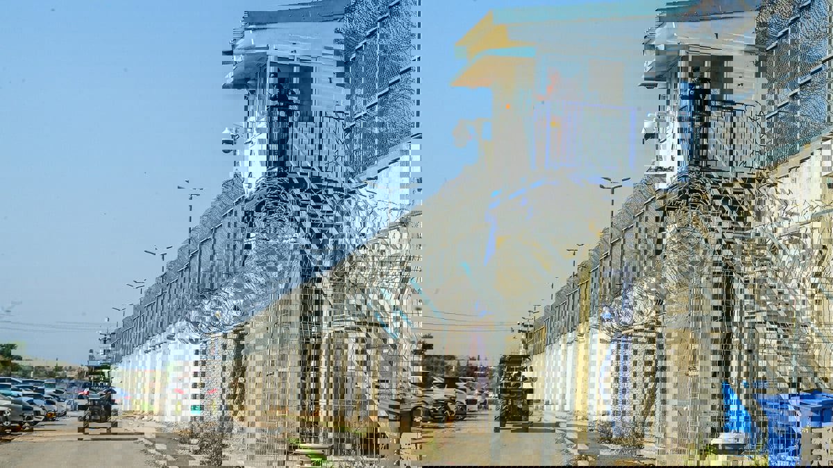 محام فلسطيني لـ"إرم نيوز": في معتقل "سدي تيمان" وحشية تفوق الوصف