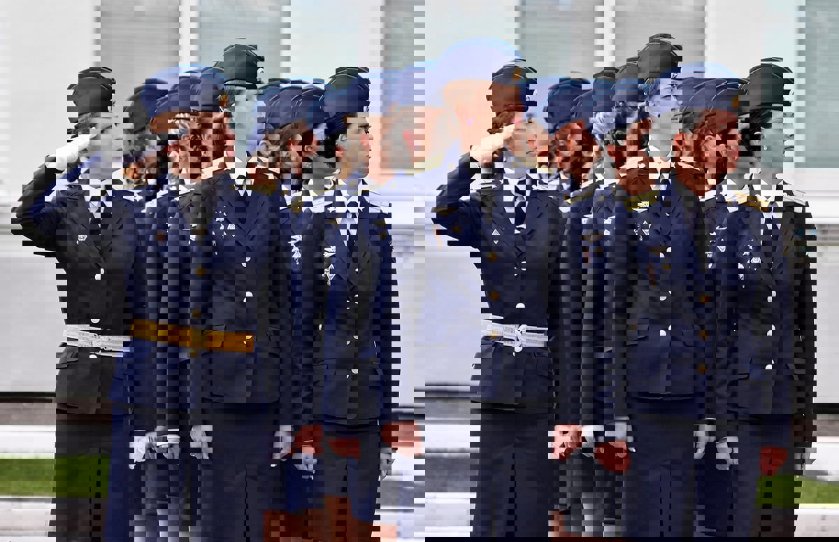 بوتين يأمر الاستخبارات الروسية بتدريب مزيد من النساء