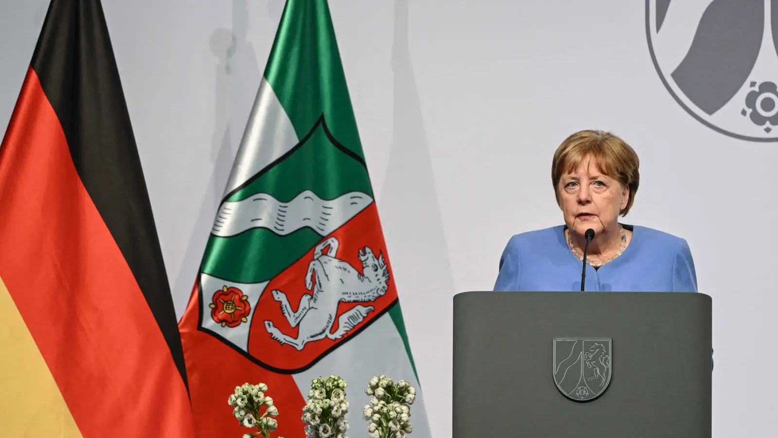 في مذكراتها.. ميركل تكشف مفاجأة "من العيار الثقيل" بشأن أوكرانيا