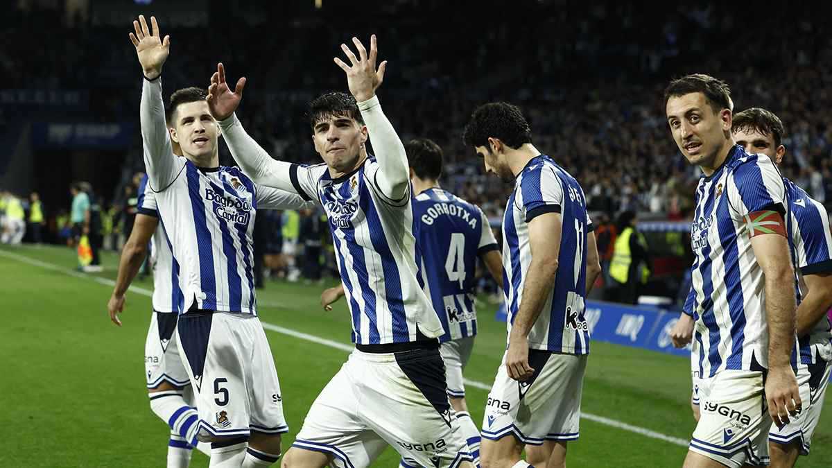 موعد نهائي كأس ملك إسبانيا بين أتلتيكو مدريد ريال سوسيداد 