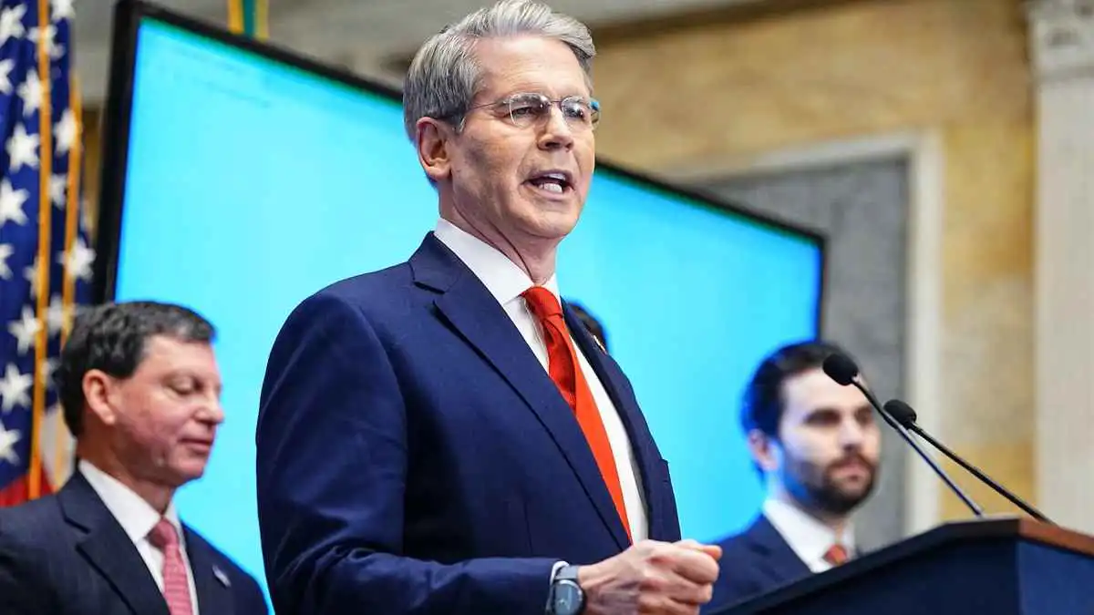 بيسنت: علينا تحمل تبعات الحرب من أجل 50 عامًا من الرخاء بعد هزيمة إيران