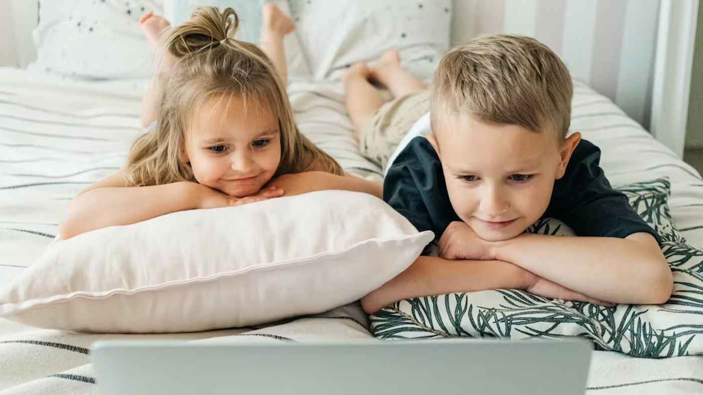 لماذا يكرر الأطفال مشاهدة "الرسوم المتحركة" ذاتها؟