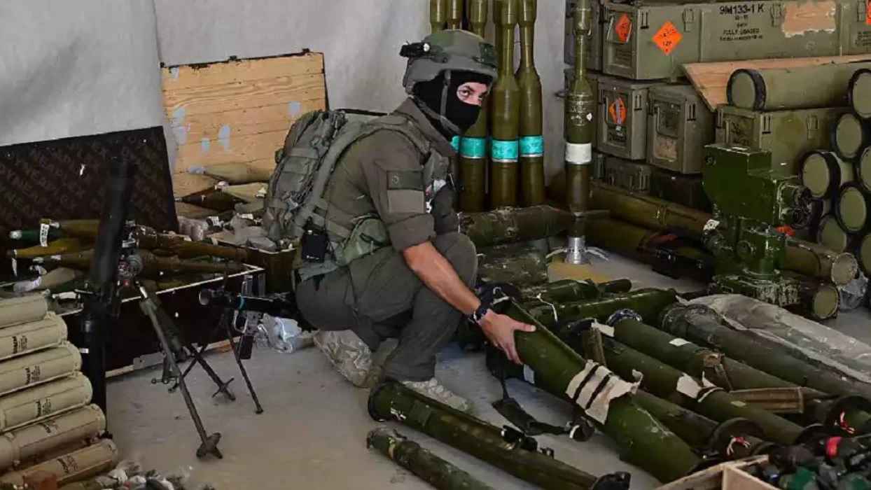 الجيش الإسرائيلي يستعرض "غنائم" حربه في لبنان (فيديو)