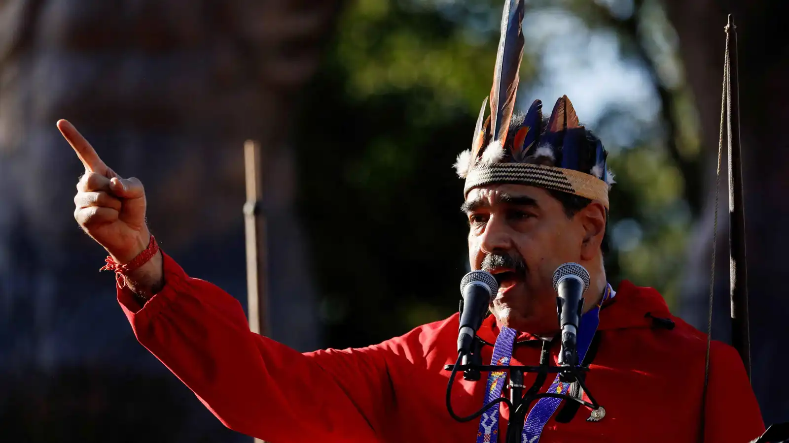 مادورو يطالب بتجريد قيادي في المعارضة من الجنسية الفنزويلية