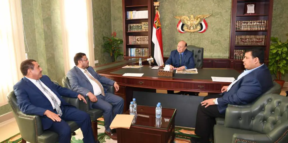 هادي يدعو لفتح جبهات لقتال الحوثيين شمال وغرب اليمن