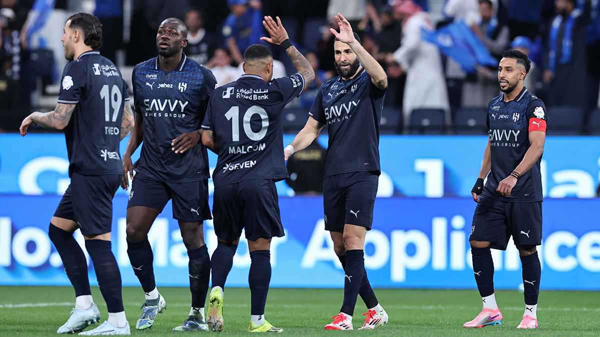 الهلال والاتحاد والدوري الإماراتي.. مواعيد مباريات اليوم الجمعة والقنوات الناقلة 