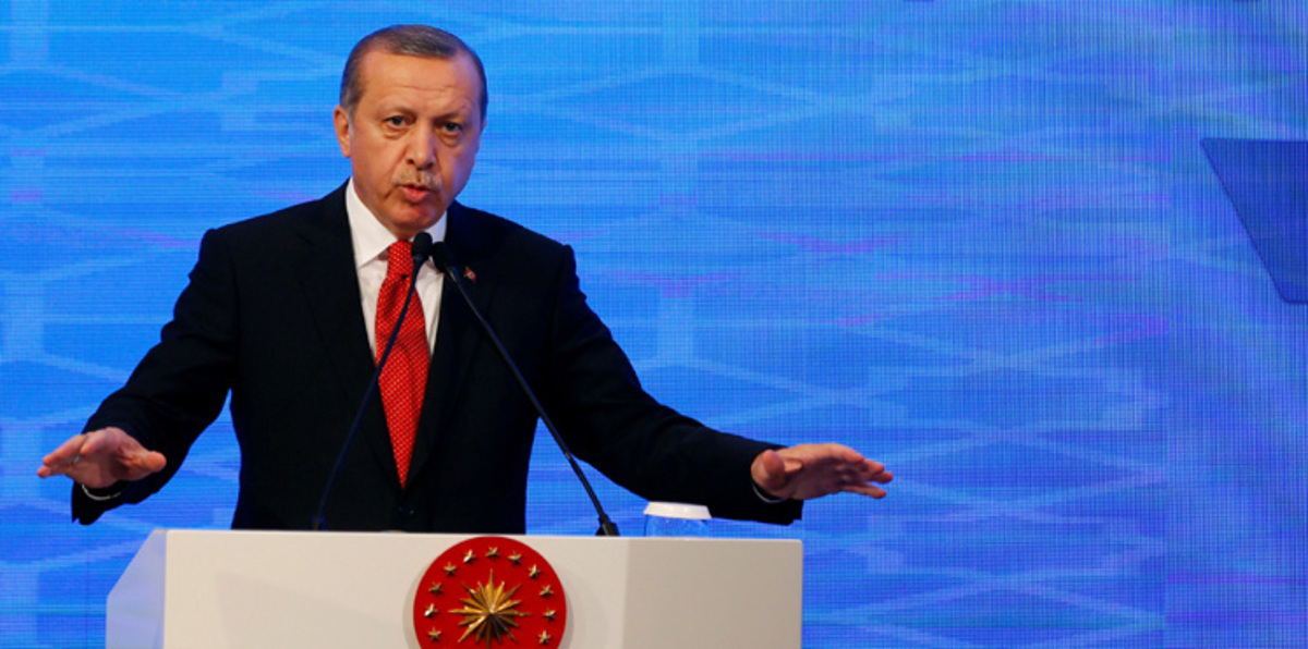 تركيا تعزل قرابة 15 ألفًا آخرين في تحقيق بعد محاولة الانقلاب