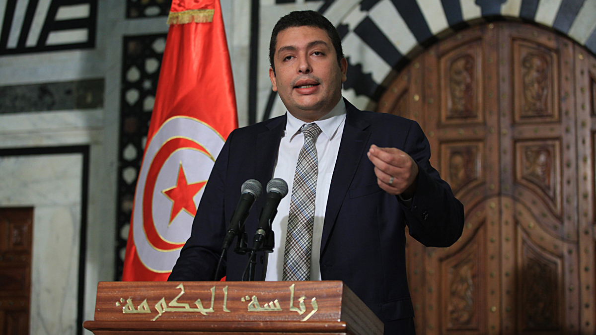 وسط تضارب بالتصريحات.. منشور منع النقاب "يربك" الحكومة التونسية