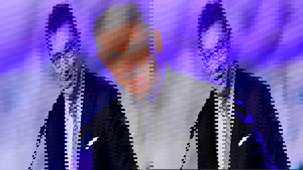 رئيس فايزر: التطعيم ضد كورونا سنويا أفضل من الجرعات التنشيطية