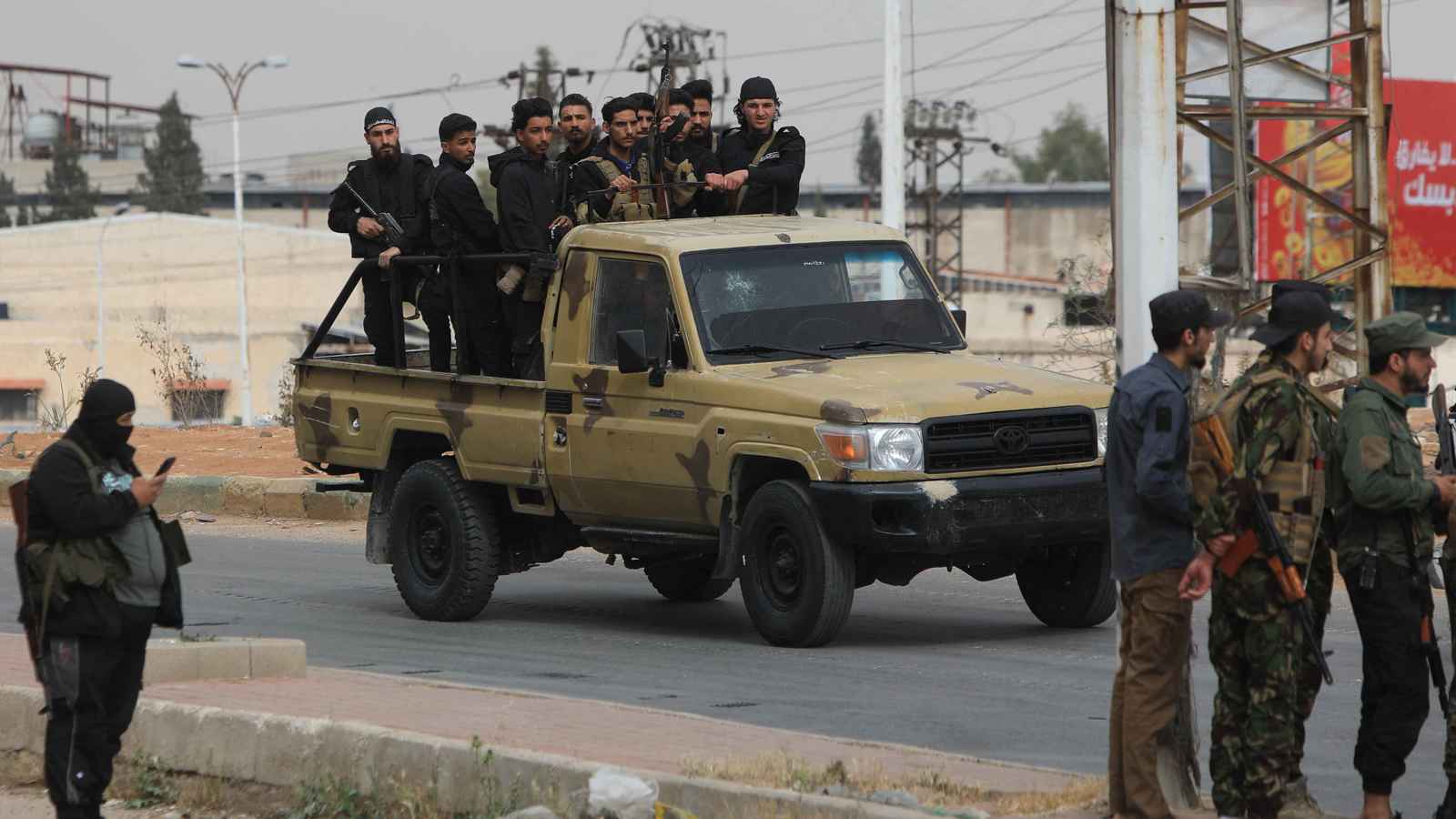 سوريا.. اعتقال عنصرين من الحرس الثوري الإيراني في دير الزور