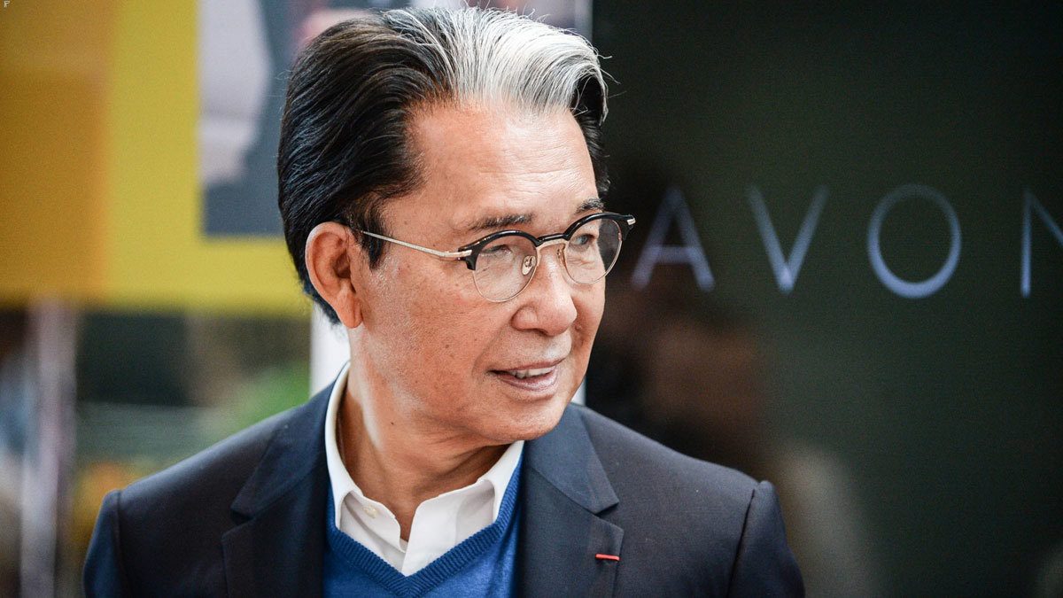 وفاة مصمم الأزياء الياباني كينزو تاكادا بفيروس كورونا