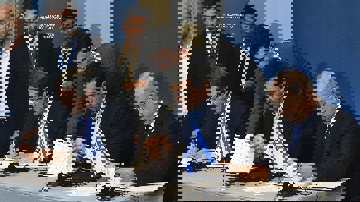 اليونان وإسرائيل وقبرص توقع الشهر المقبل اتفاق إنشاء خط أنابيب لنقل الغاز‎