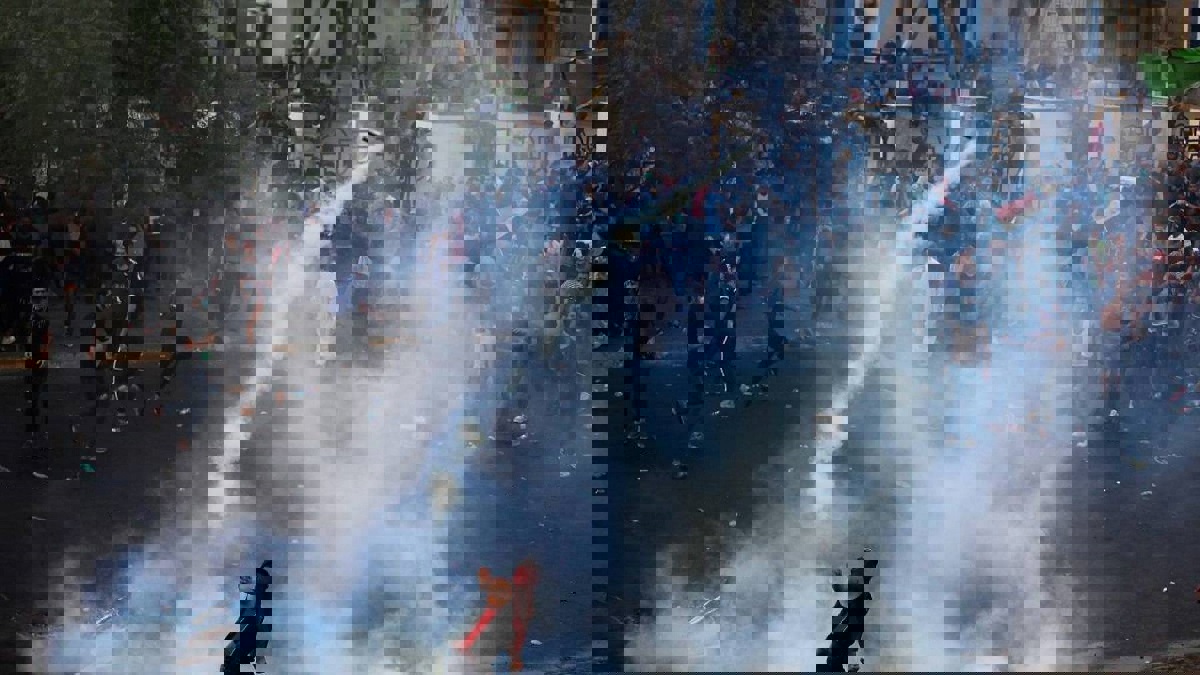 مقتل 8 وإصابة 25 باشتباكات بين الشرطة ومحتجين في بغداد