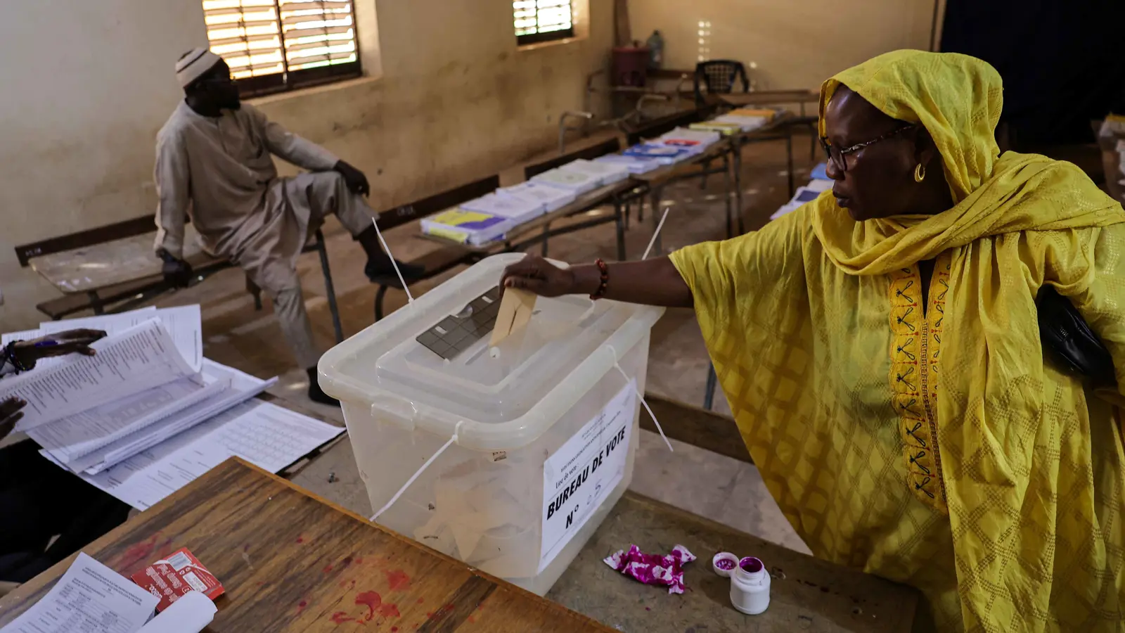 السنغال تبدأ انتخابات تشريعية في ظل "توترات" اقتصادية وسياسية