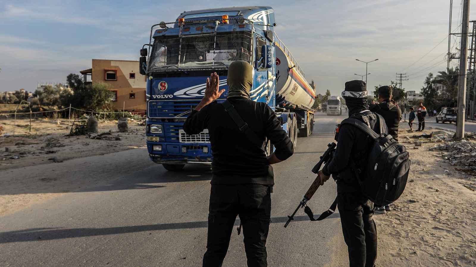 "حماس" ترحب بـ"تراجع" ترامب عن تهجير الغزيين