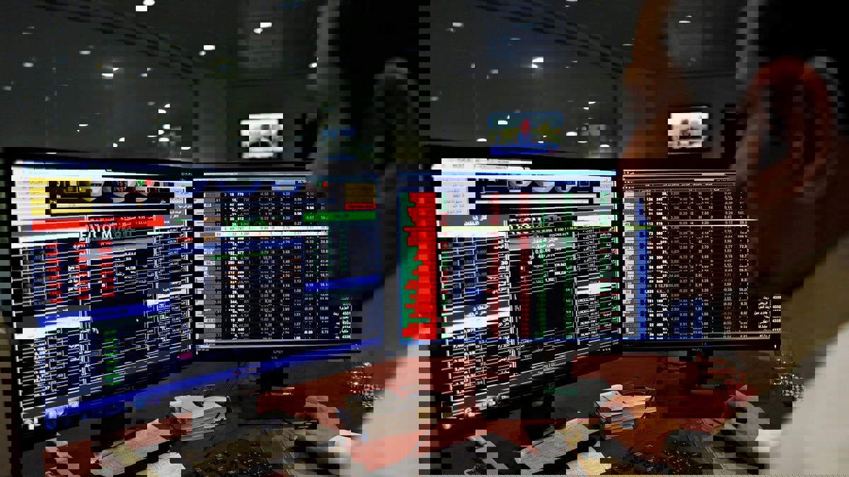  صحيفة إسبانية: أسواق الأسهم العالمية تواجه أسوأ موسم أرباح منذ جائحة كورونا