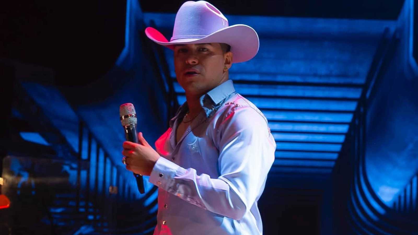 قبل حفله بساعات.. مصرع المغني الكولومبي الشهير ييسون خيمينيز