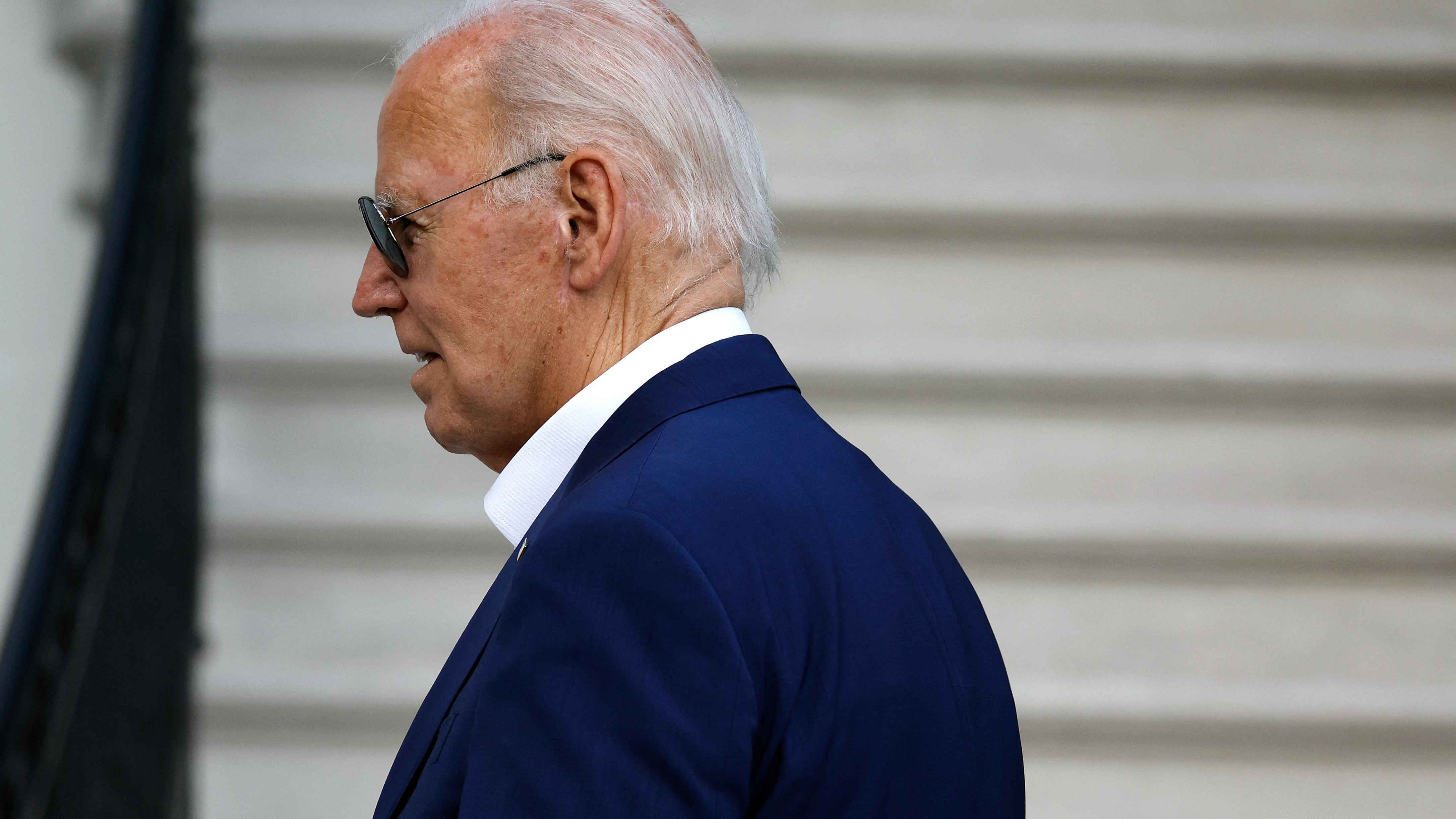 البيت الأبيض يعلق على الشائعات حول الوضع الصحي لبايدن