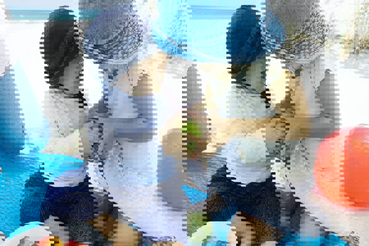 هل يجب على طفلك مشاركة أغراضه مع الآخرين؟