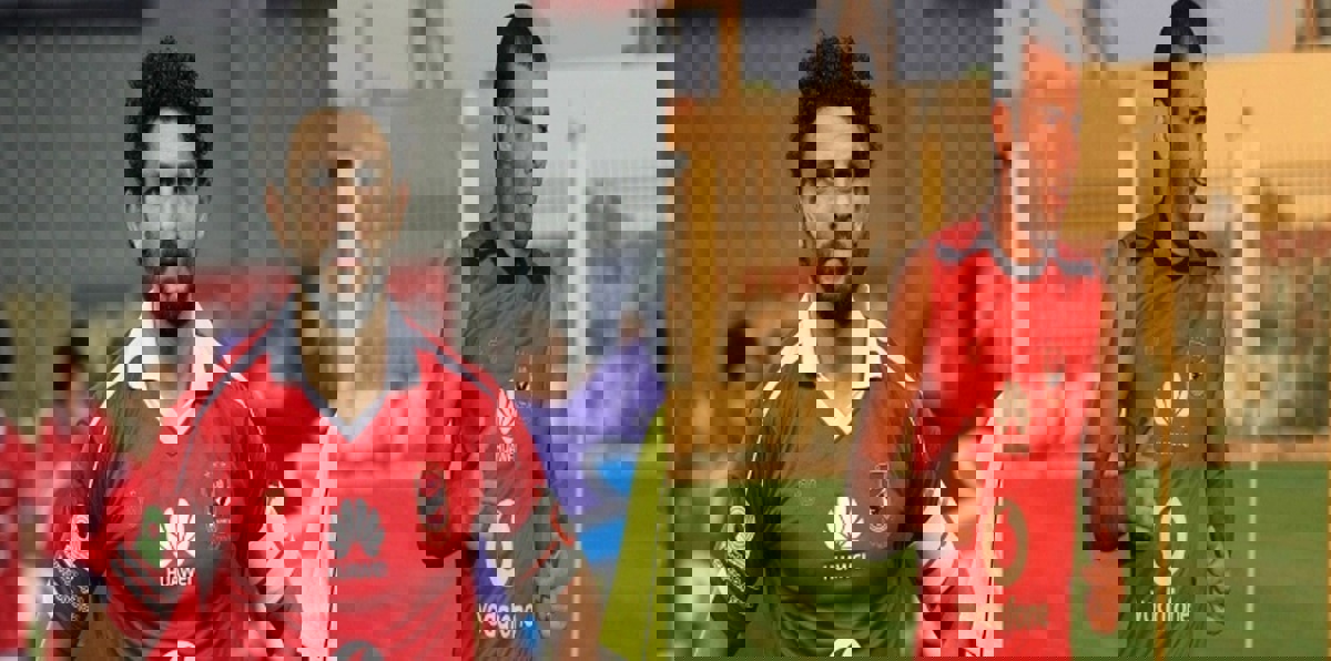 الأهلي المصري يجدد عقدي عماد متعب وحسام غالي