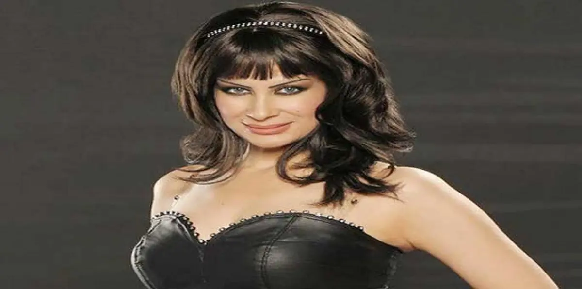 ليلى سمّور تكشف سرّ رشاقتها واختيار أزيائها (فيديو إرم)