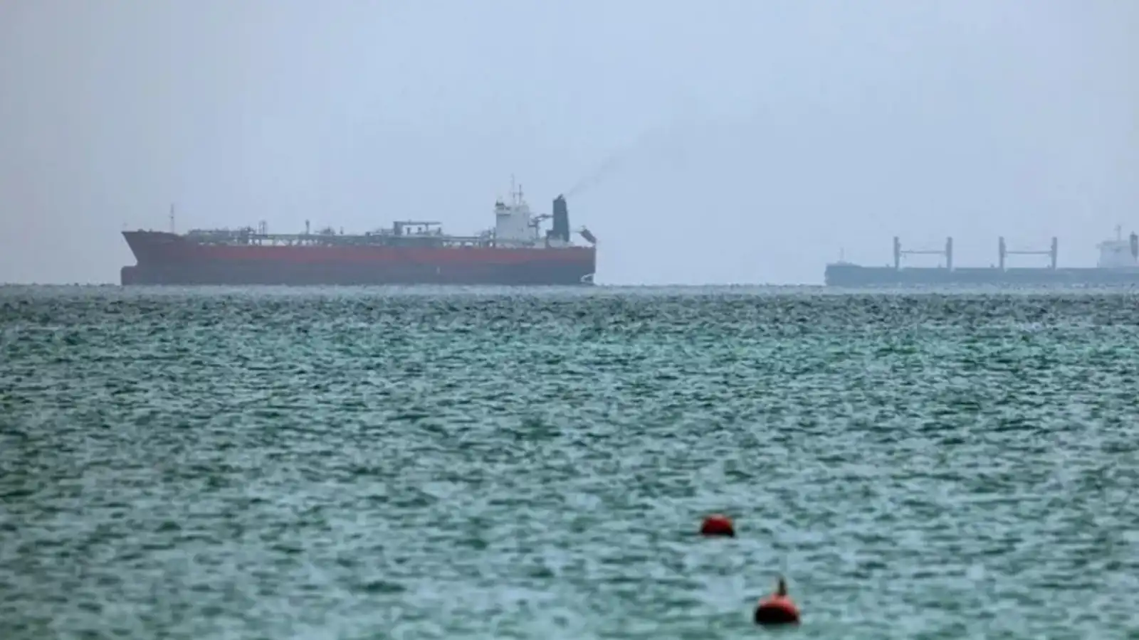 عودة 4 ناقلات نفط لمياه فنزويلا بعد إبحارها في "وضع التخفي"