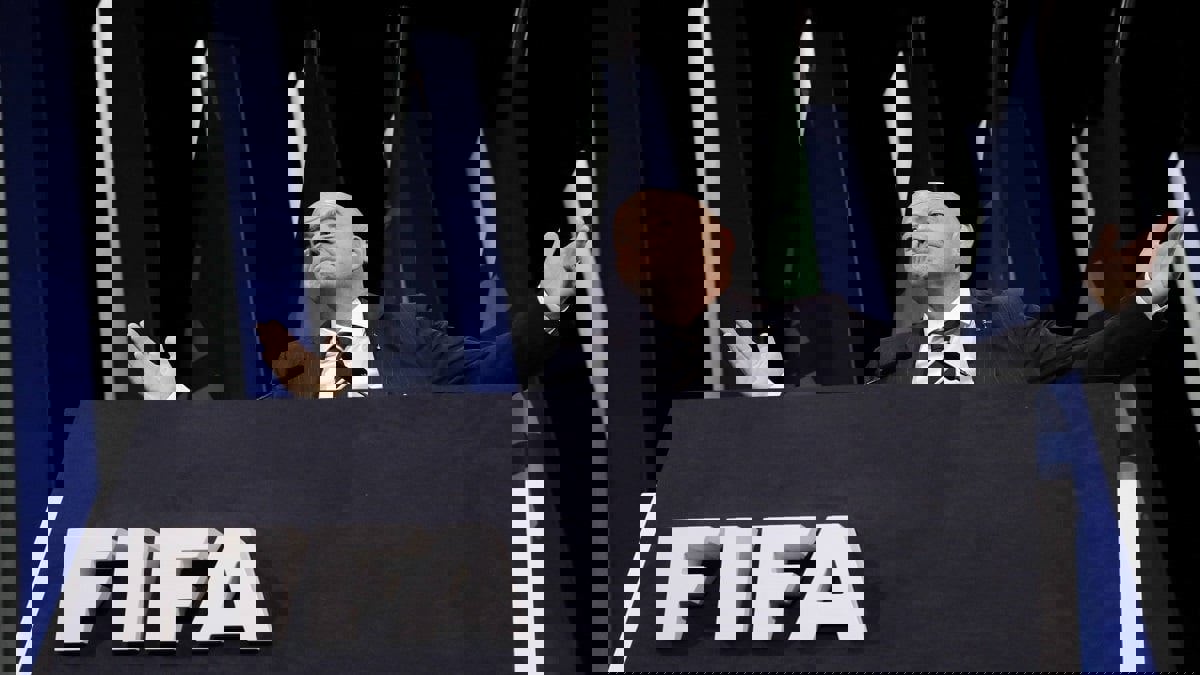 إصابة إنفانتينو رئيس الفيفا بفيروس كورونا