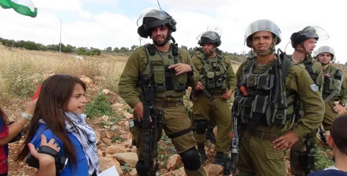 "بتسيلم" يوثق عنف الشرطة الإسرائيلية ضد طفلة فلسطينية ومصادرة دراجتها  