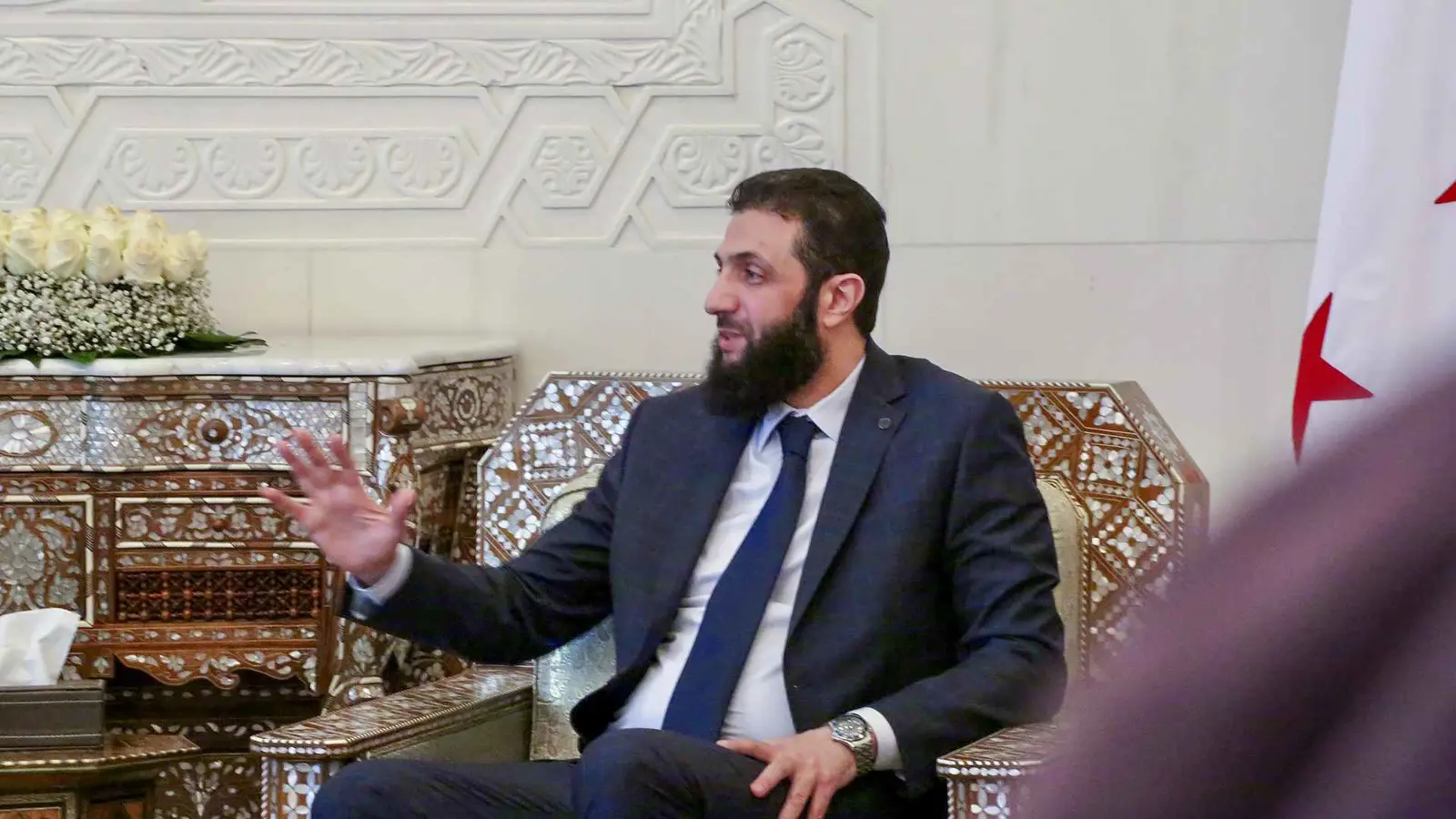 "مستعدون لاستقبال قوات أممية".. الشرع يعلق على التوغل الإسرائيلي في سوريا