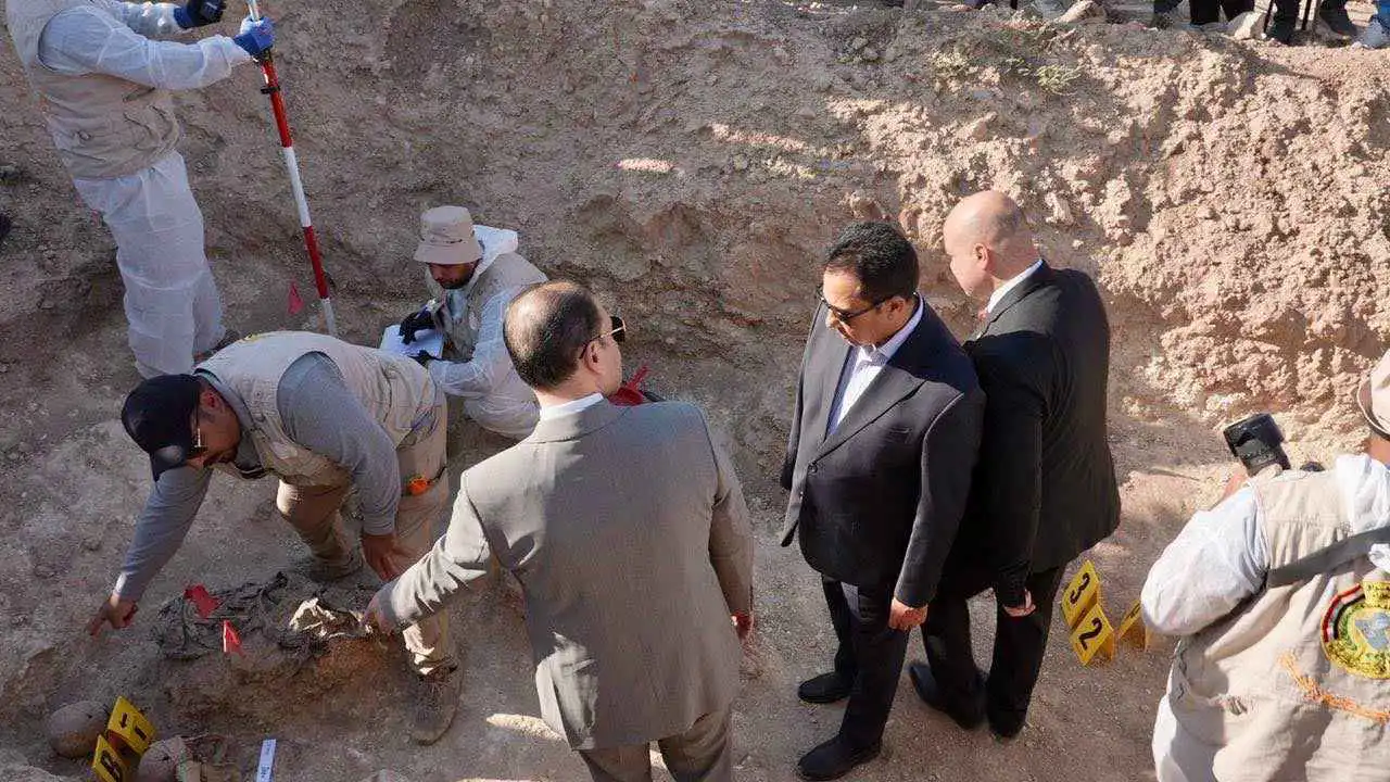 مقبرة الخسفة.. العراق يفتح "جحيم" داعش في العراق (فيديو وصور)