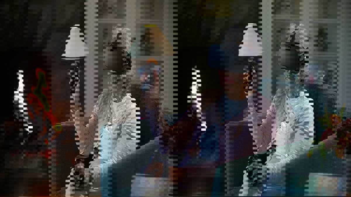 شاهد.. نظارات واقع افتراضي متطورة تنقلك إلى سيارة المتصل ‎