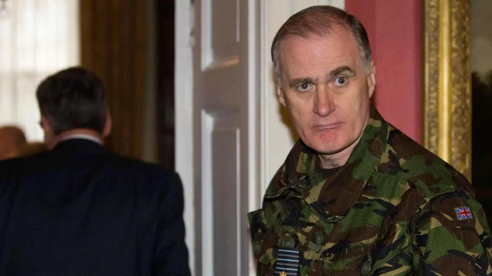 "مكشوفة تماما".. تحذير من تردّ خطير للقدرات الدفاعية البريطانية