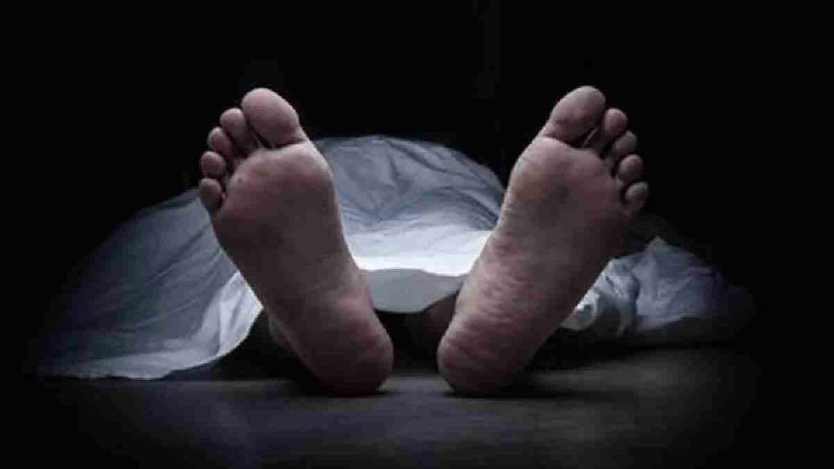 حادثة صادمة.. امرأة تحفظ جثة زوجها بالملح خوفا من الملاحقة القانونية