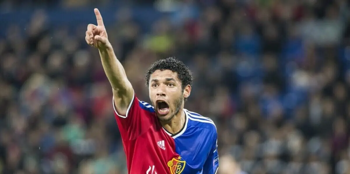 بازل يحجب صفحته عن المصريين بسبب هجومهم على إسرائيل