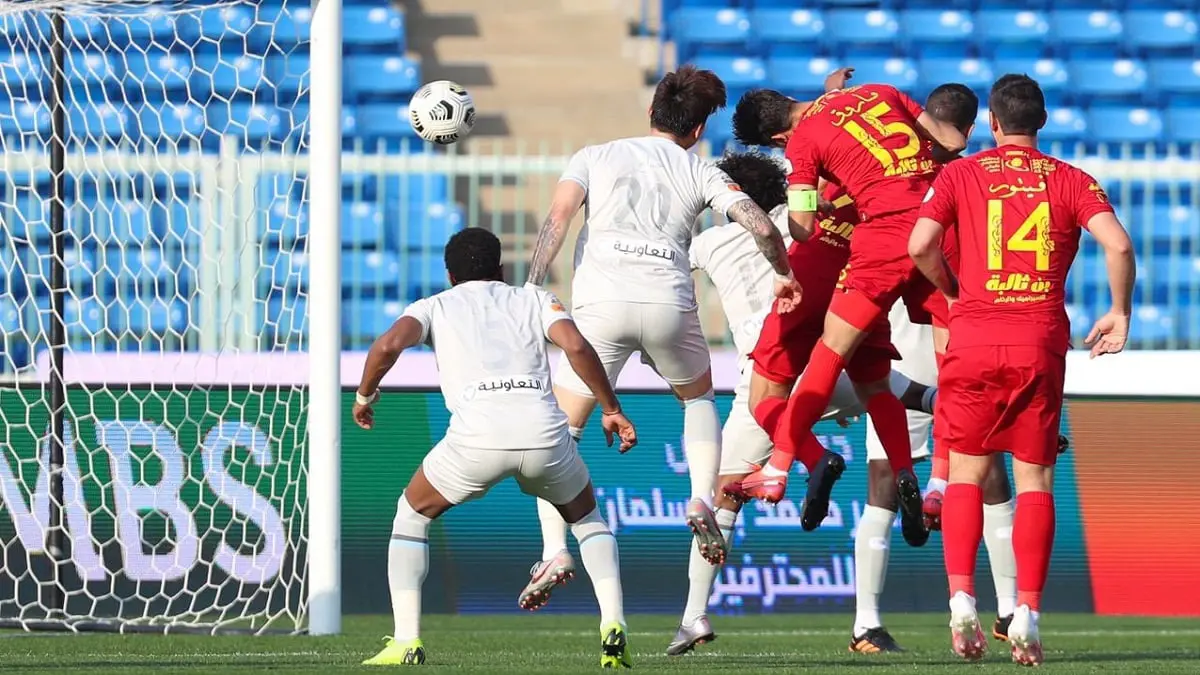 ضمك يهزم الهلال ويحرمه من وصافة ترتيب الدوري السعودي (فيديو)