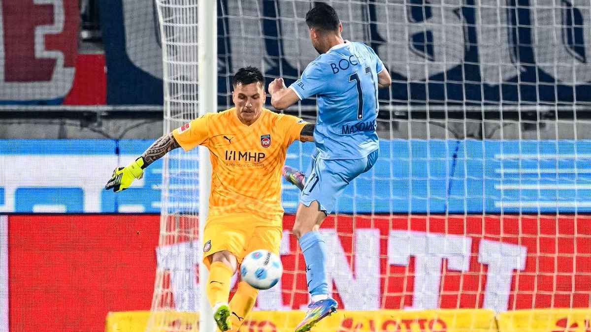 ارتجاج دماغي خطير.. نادي هايدنهايم يكشف وضع حارس مرماه بعد حادثة اصطدام عنيف