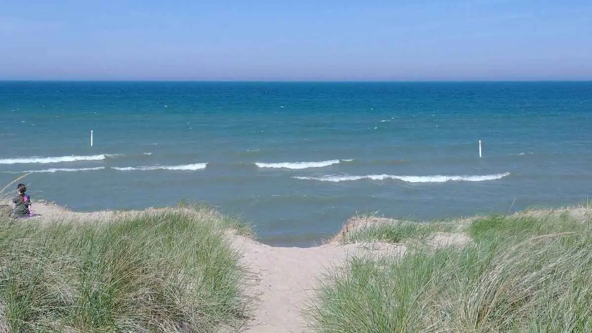 هيكل غامض في بحيرة يكشف أسرار تاريخ أمريكا