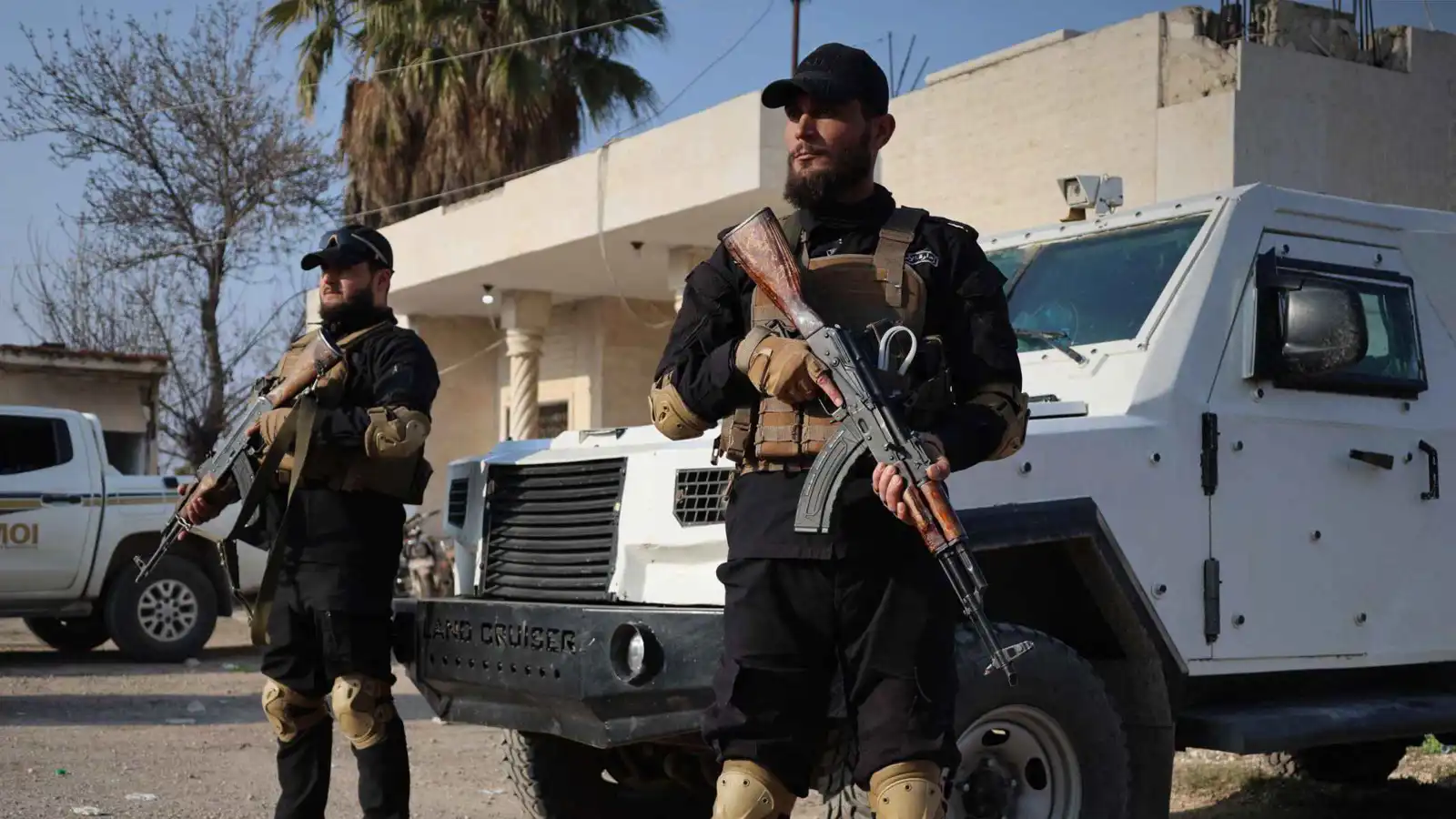 الداخلية السورية تضبط متورطين بتشكيل مجموعة مسلحة مرتبطة بـ "الفلول"